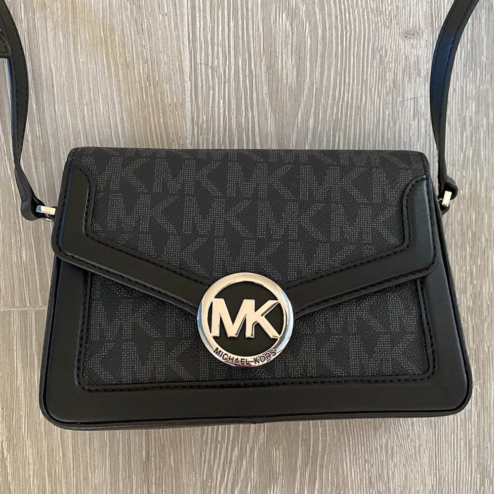 Michael Kors Jessie Medium Logo Shoulder Bag - Black